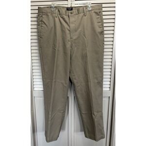 Dockers Khaki Biege Trouser Straight Leg Flat Front Pant Size 40x32 Mid Rise